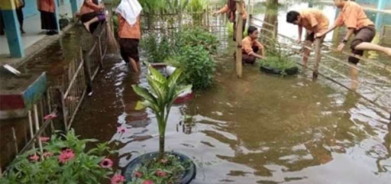 Sungai Kampar Meluap, Aktivitas Sejumlah Sekolah Lumpuh